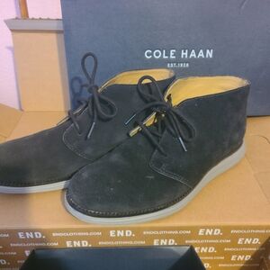 Cole Haan LunarGrand Suede Chukka boots. Men's 7. Color: Black and gray